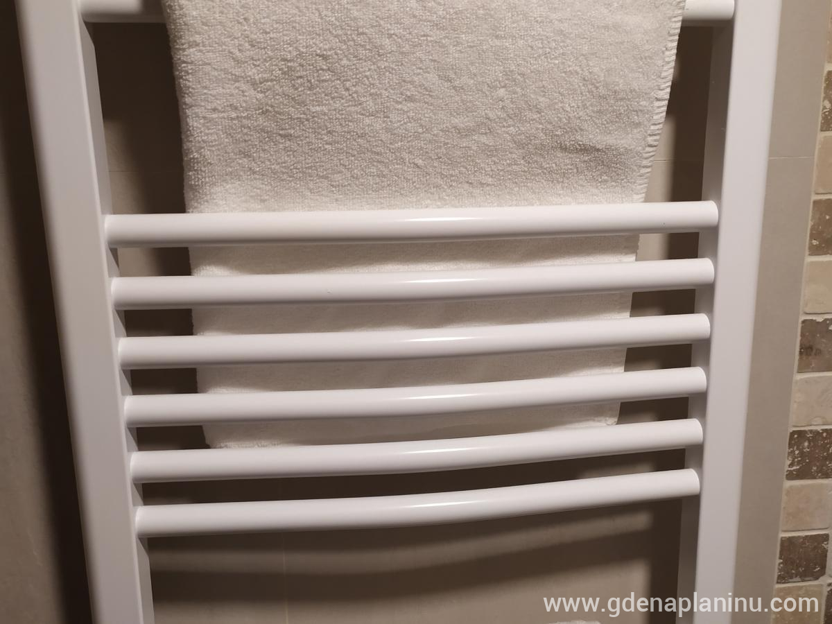 Zlatibor Apartman Centar Lux sa Garazom , alloggi privati a Zlatibor, Serbia - 12. Kupatilo