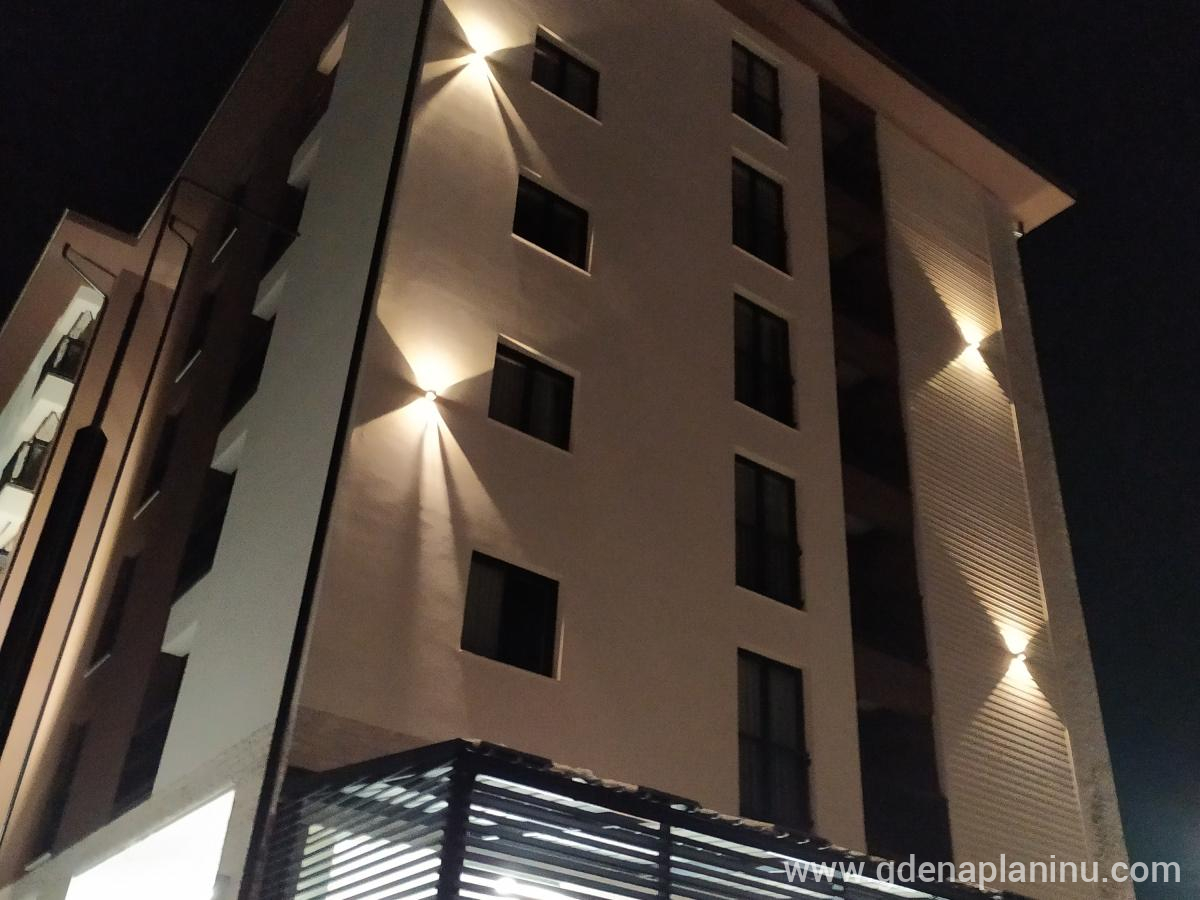 Zlatibor Apartman Centar Lux sa Garazom , alloggi privati a Zlatibor, Serbia - 19.Zgrada