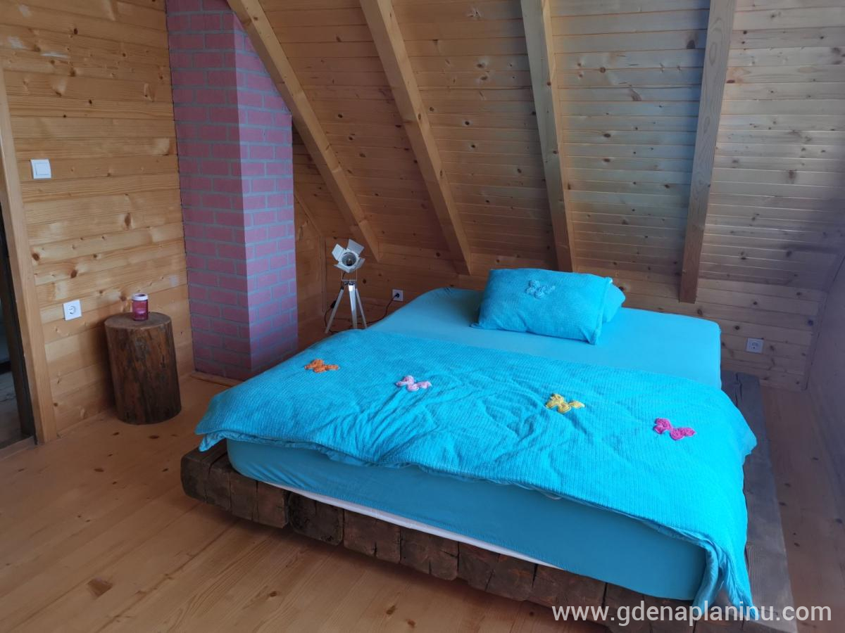Bianca, zasebne nastanitve v mestu Žabljak, Črna gora - 7C71DC03-7679-470E-BE35-2C39F11E58CB
