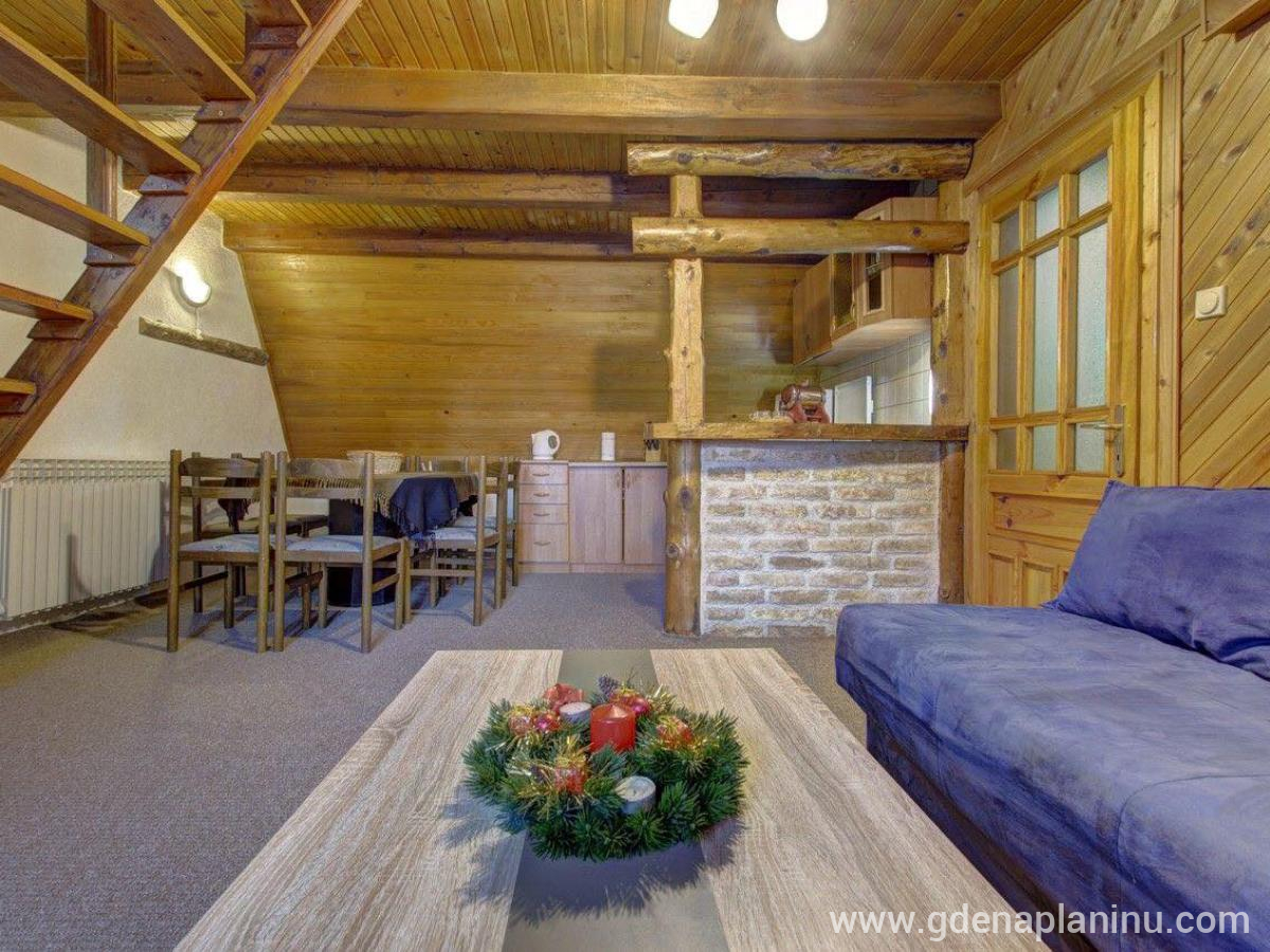 Jahorina Apartmani Dobro, Apartman sa terasom, Magán szállás a községben Jahorina, Bosznia és Hercegovina - 125850002_203530421292951_6236971083084031627_n