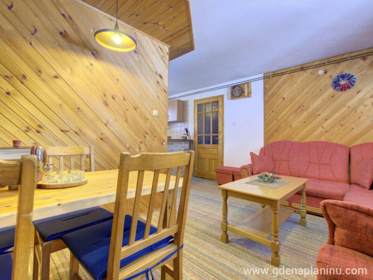 Jahorina Apartmani Dobro, Famili AP6, private accommodation in city Jahorina, Bosna and Hercegovina - 246505476_332584542000687_7159714728587806527_n
