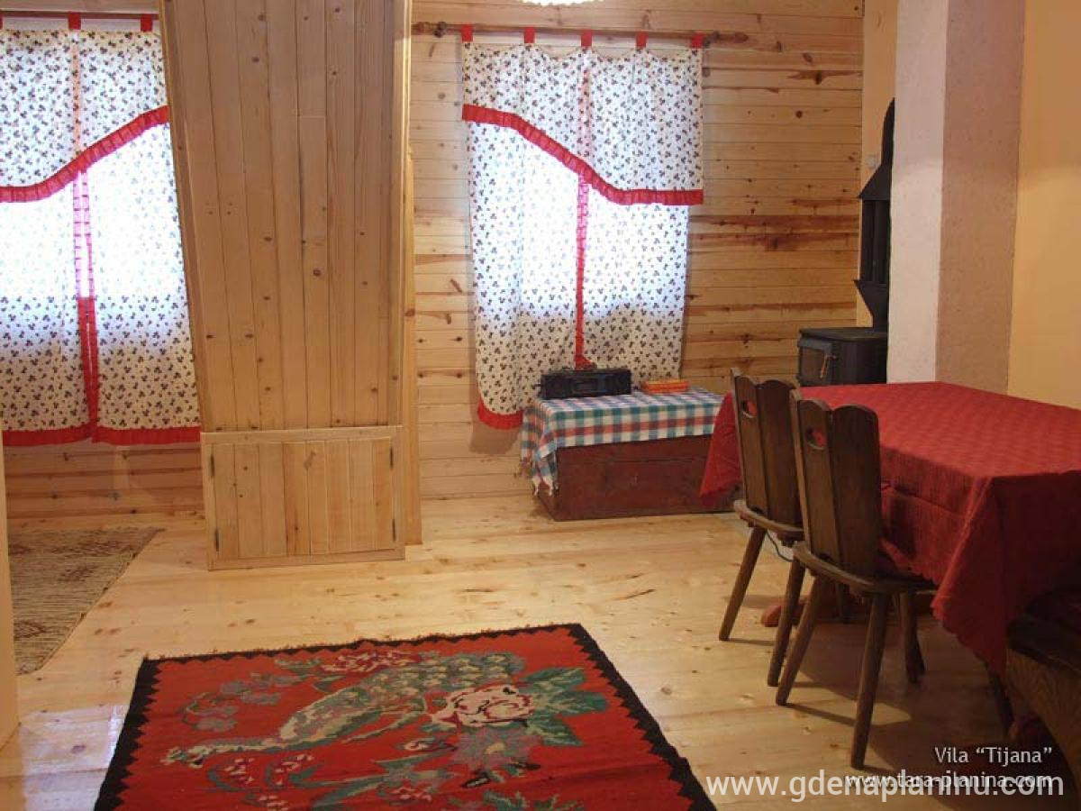 Vila , частни квартири в града Tara, Serbia - Trpezarija