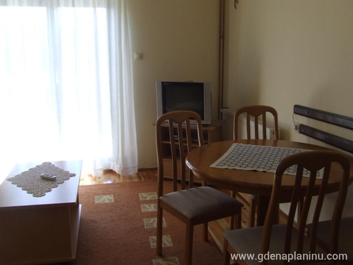Apartman "Kao kod kuce" Knezevic, ενοικιαζόμενα δωμάτια στο μέρος Zlatibor, Serbia