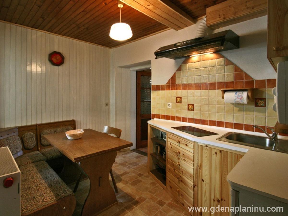 Apartma Torkar - Atraktivna lokacija, частни квартири в града Triglavski Narodni Park, Slovenia - Apartma 1 Kuhinja