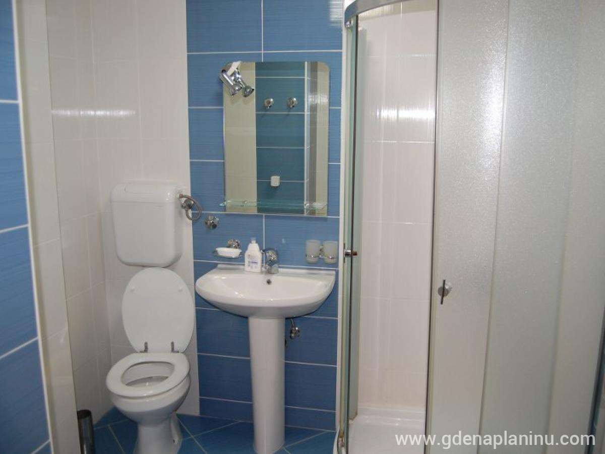 Zlatibor,smeštaj Milena, privatni smeštaj u mestu Zlatibor, Srbija - kupatilo apartman