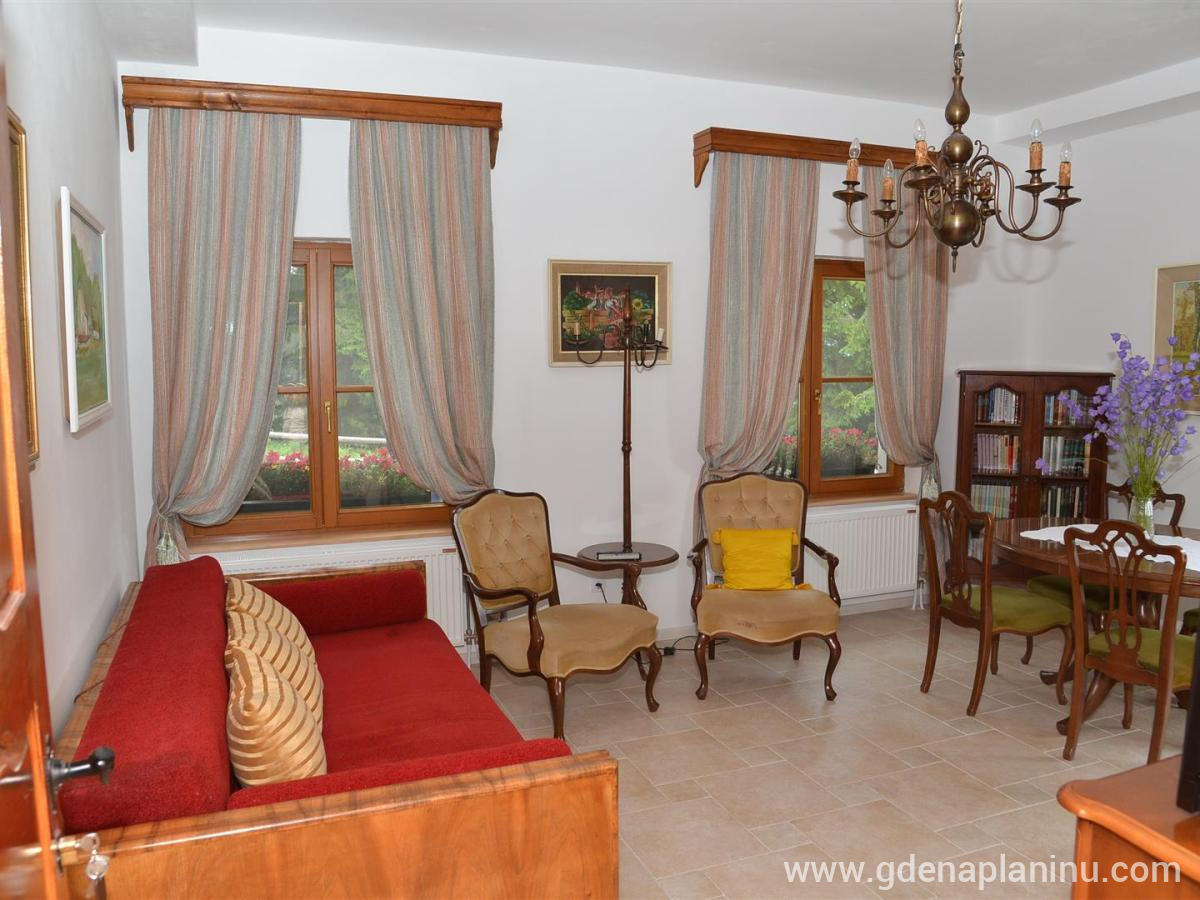 Apartmani Vila Vuk Zlatar, ενοικιαζόμενα δωμάτια στο μέρος Zlatar, Serbia
