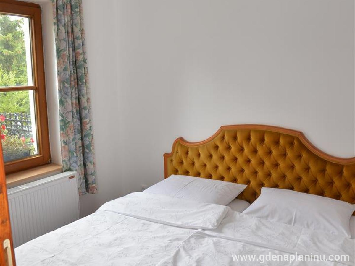 Apartmani Vila Vuk Zlatar, ενοικιαζόμενα δωμάτια στο μέρος Zlatar, Serbia