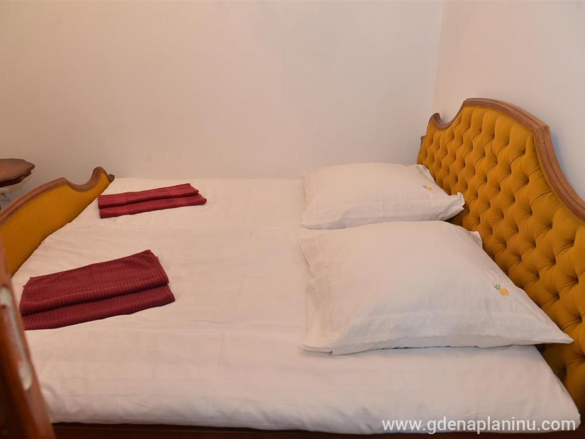 Apartmani Vila Vuk Zlatar, ενοικιαζόμενα δωμάτια στο μέρος Zlatar, Serbia