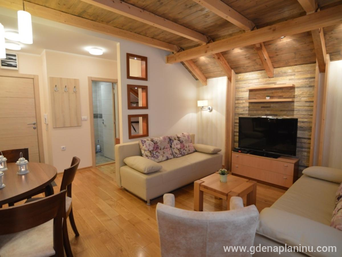 Vila Natural Wood, privat innkvartering i sted Zlatibor, Serbia