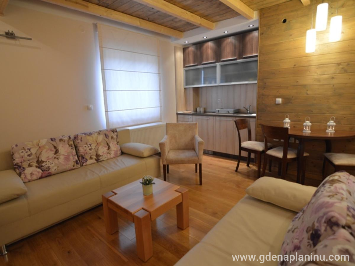 Vila Natural Wood, privat innkvartering i sted Zlatibor, Serbia