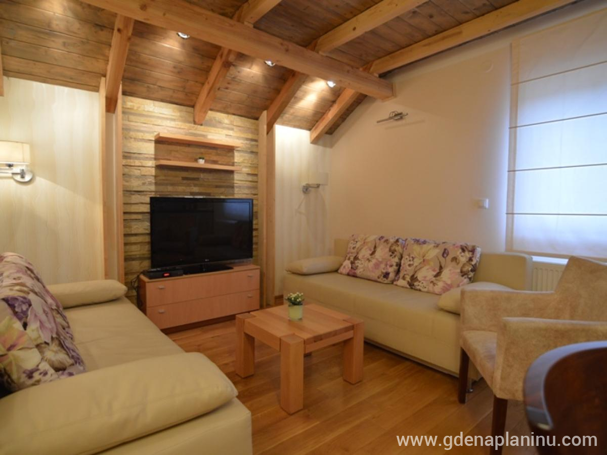 Vila Natural Wood, privat innkvartering i sted Zlatibor, Serbia