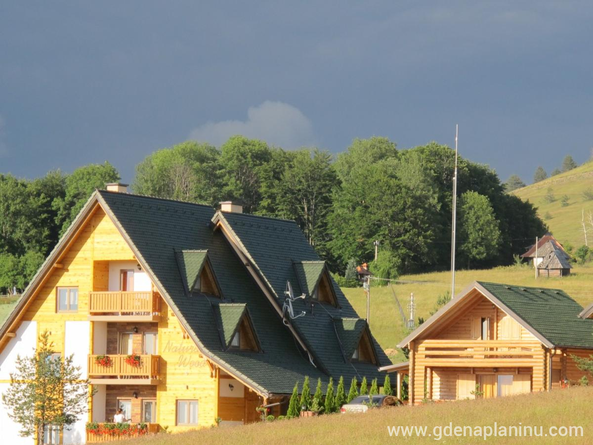 Vila Natural Wood, privat innkvartering i sted Zlatibor, Serbia