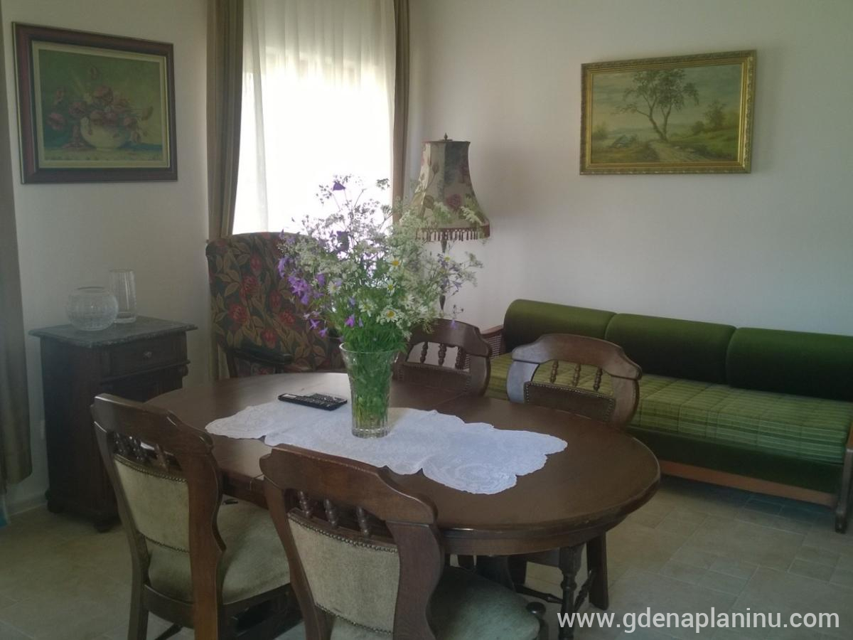 Apartmani Vila Vuk Zlatar, ενοικιαζόμενα δωμάτια στο μέρος Zlatar, Serbia
