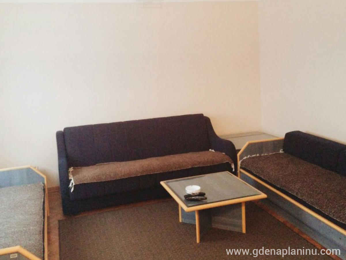 Apartman u vili Ivana, Privatunterkunft im Ort Kopaonik, Serbia