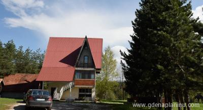 Seoski turizam Komarani, zasebne nastanitve v mestu Nova Varoš, Serbia