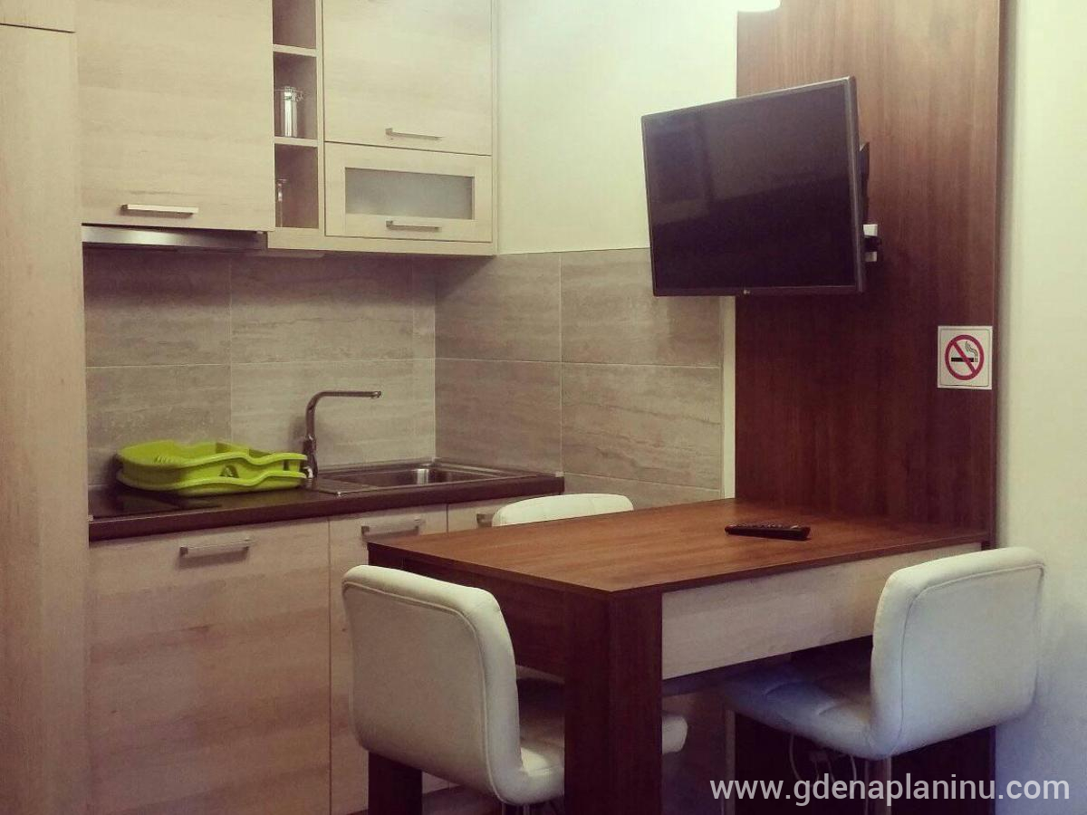Vila Zvončica - Apartman "Olga", privatni smeštaj u mestu Kopaonik, Srbija - 46798329_10215351315349108_2240058356645494784_o