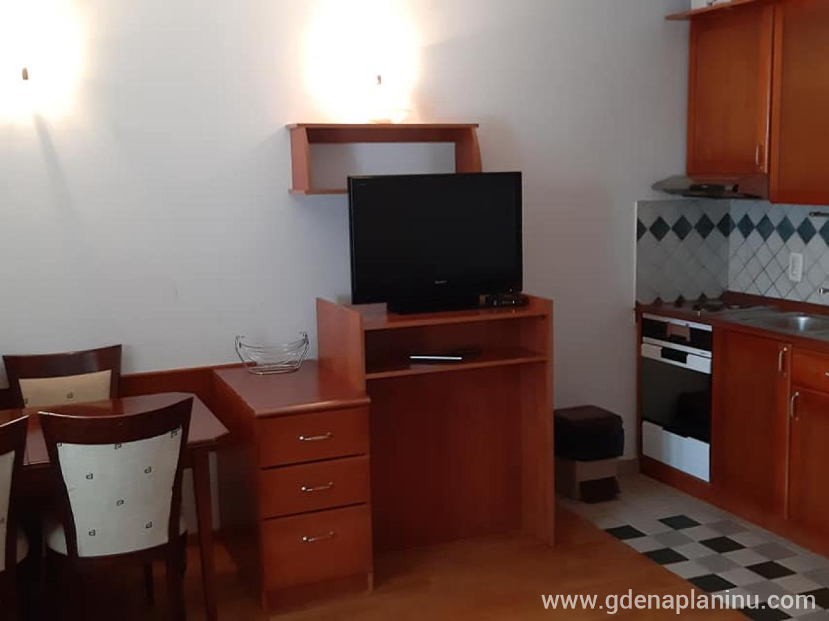 Vila Bianca Apartman N, zasebne nastanitve v mestu Kopaonik, Serbia - 50682884_10215694838096962_8922642038856351744_o