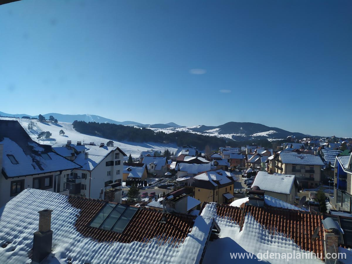 Zlatibor Apartman Centar Lux sa Garazom , alloggi privati a Zlatibor, Serbia - 16.Pogled