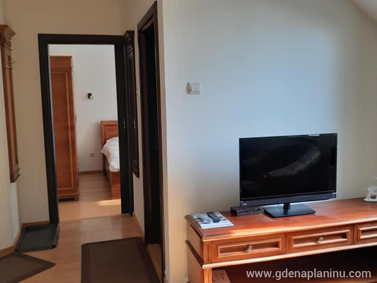 Mećava apartman "Omorika", Magán szállás a községben Kopaonik, Serbia - 83074978_10218680196849065_5553720295178633216_n