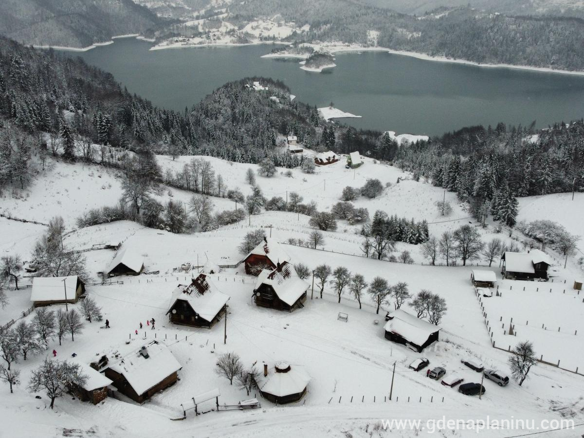 Konaci Zaovljanska jezera, alloggi privati a Tara, Serbia - Dvorište iz ptičje perspektive