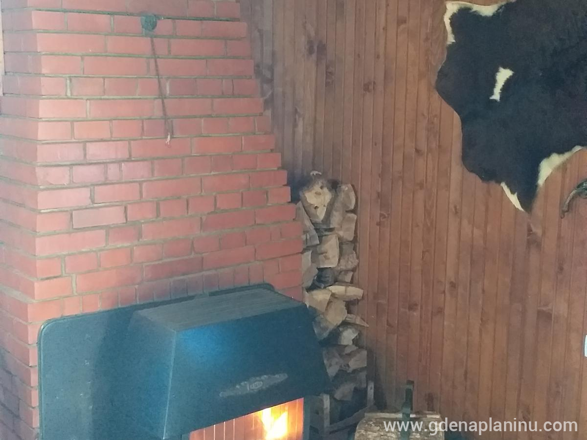 Apartmani Damjan , zasebne nastanitve v mestu Vlasinsko jezero, Serbia - Apartman na spratu