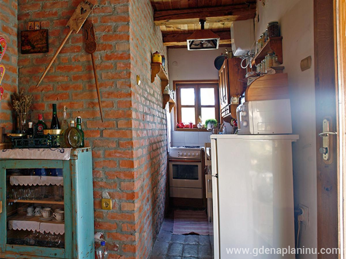 Divcibare, Vikendica- brvnara, zasebne nastanitve v mestu Divčibare, Srbija - 0501