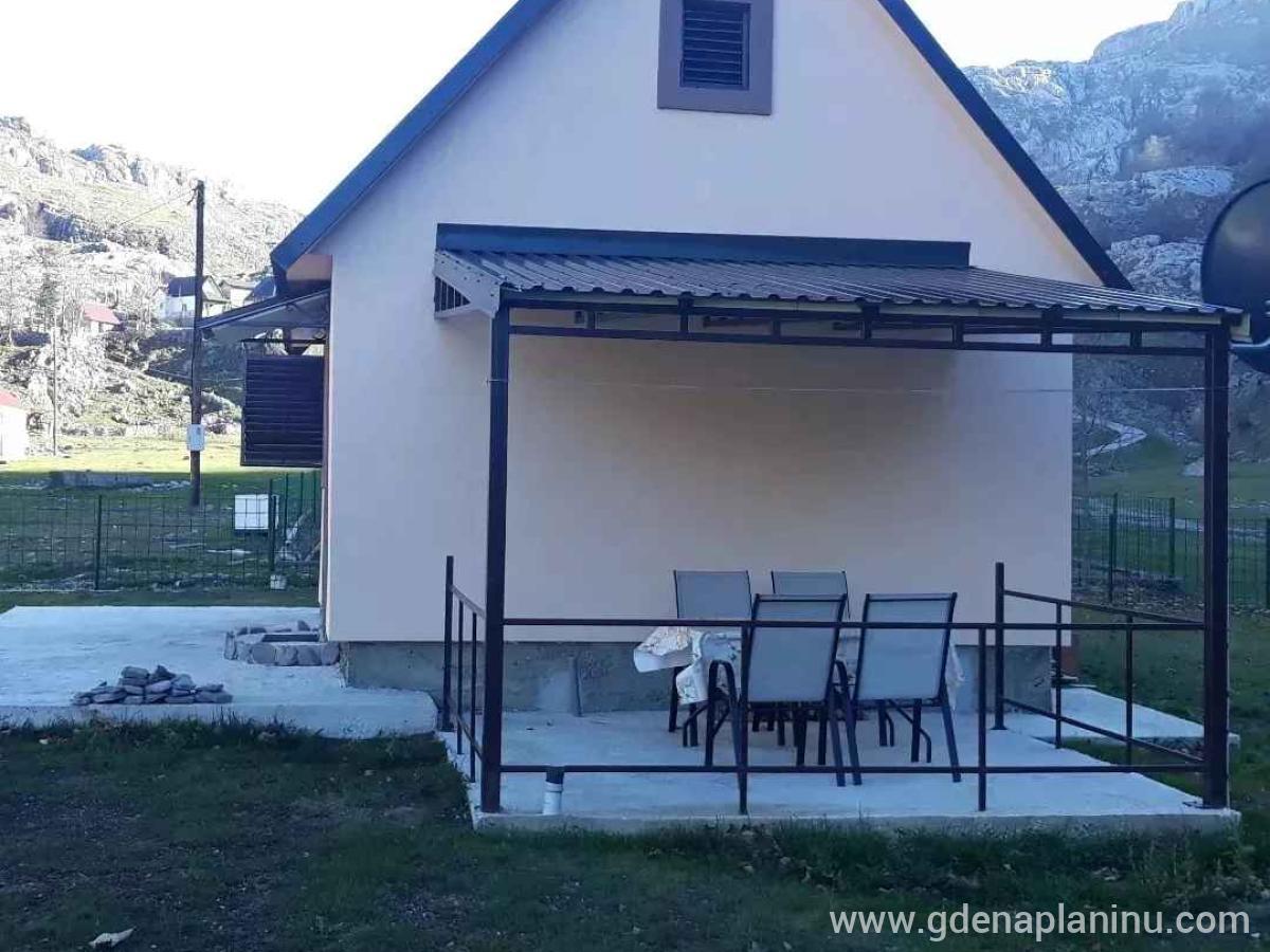Vikendica Mokra, zasebne nastanitve v mestu Podgorica, Črna gora - 286023944_155827913625780_8157863986915998408_n