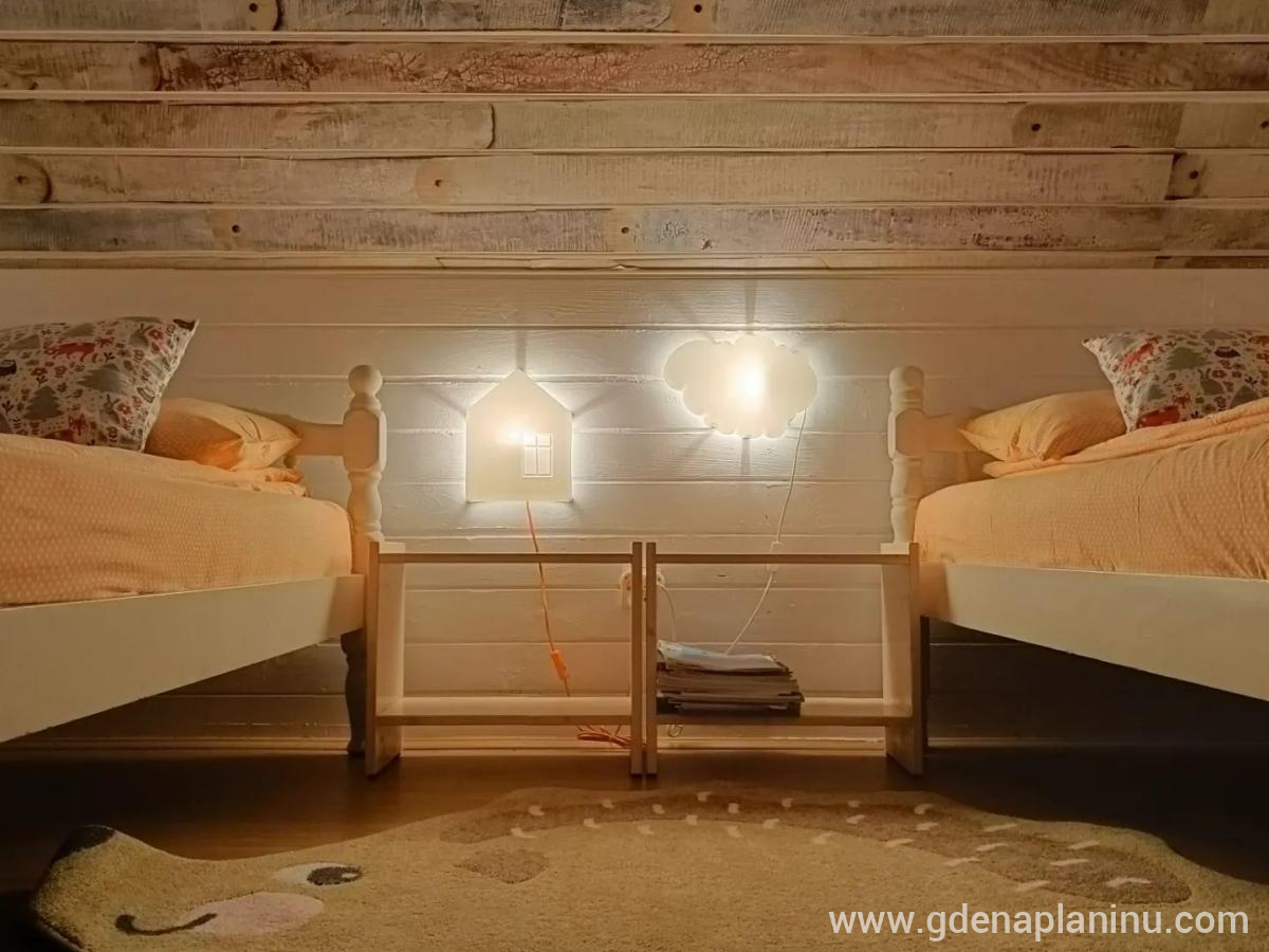 Apartmani MIR Divcčibare, privat innkvartering i sted Divčibare, Serbia - Decija soba (sprat)