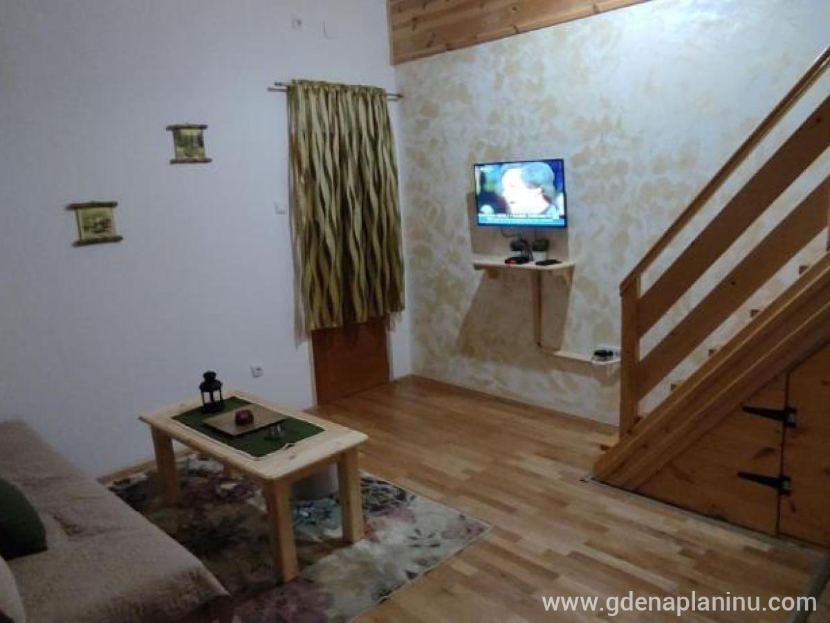 Apartmani Vuk, Privatunterkunft im Ort Kolašin, Montenegro - 308143474