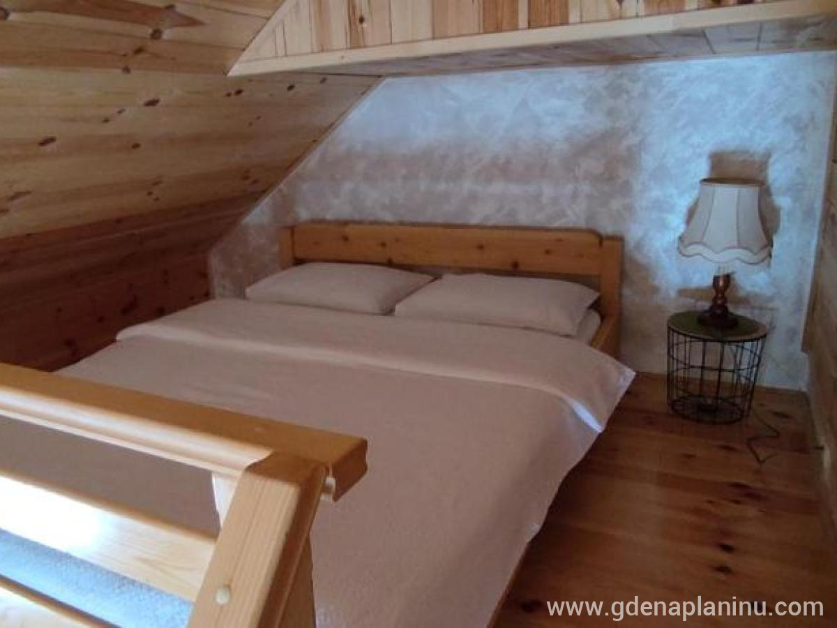 Apartmani Vuk, Privatunterkunft im Ort Kolašin, Montenegro - 332164741