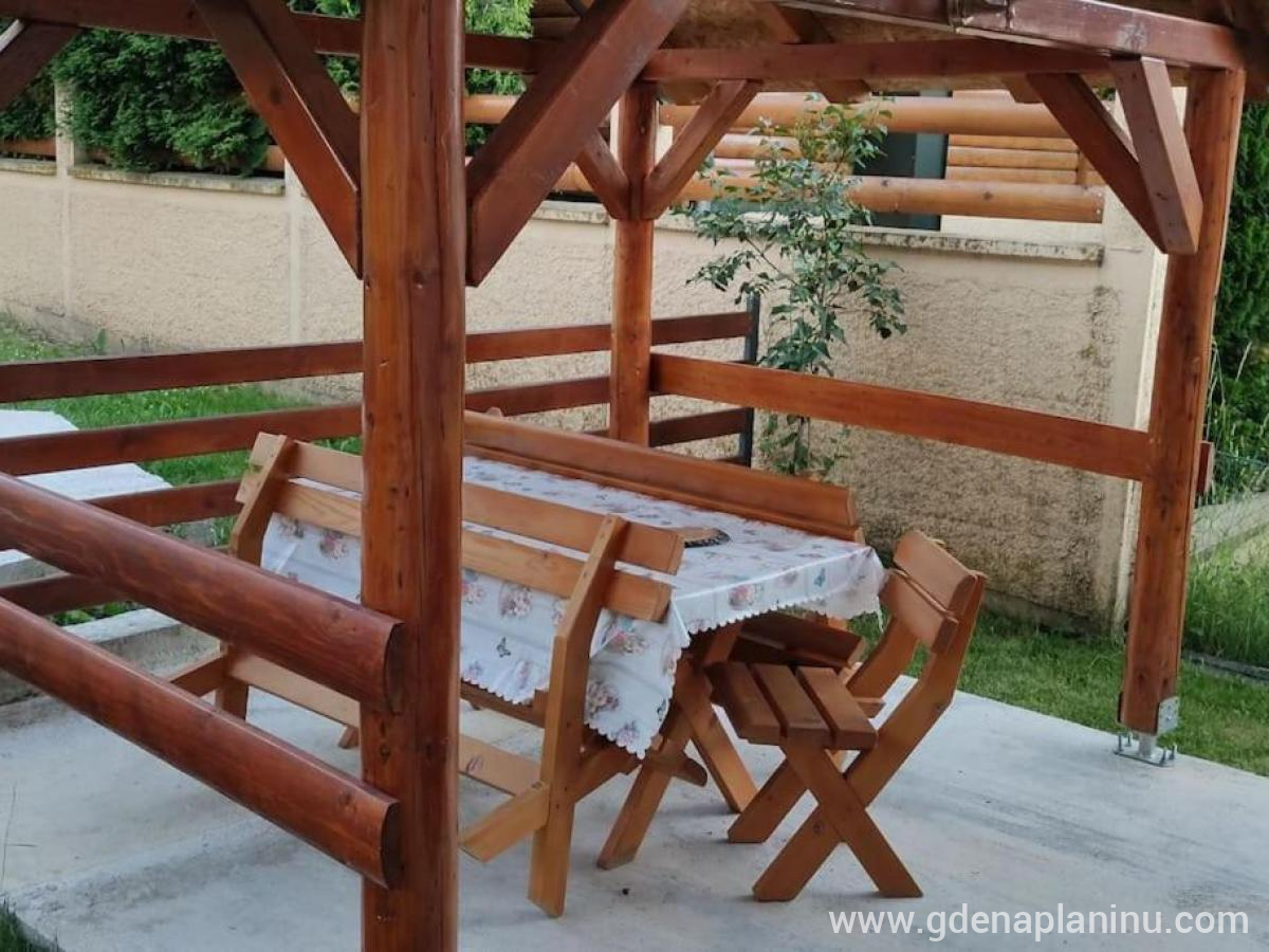 Apartmani Vuk, Privatunterkunft im Ort Kolašin, Montenegro - 332179718