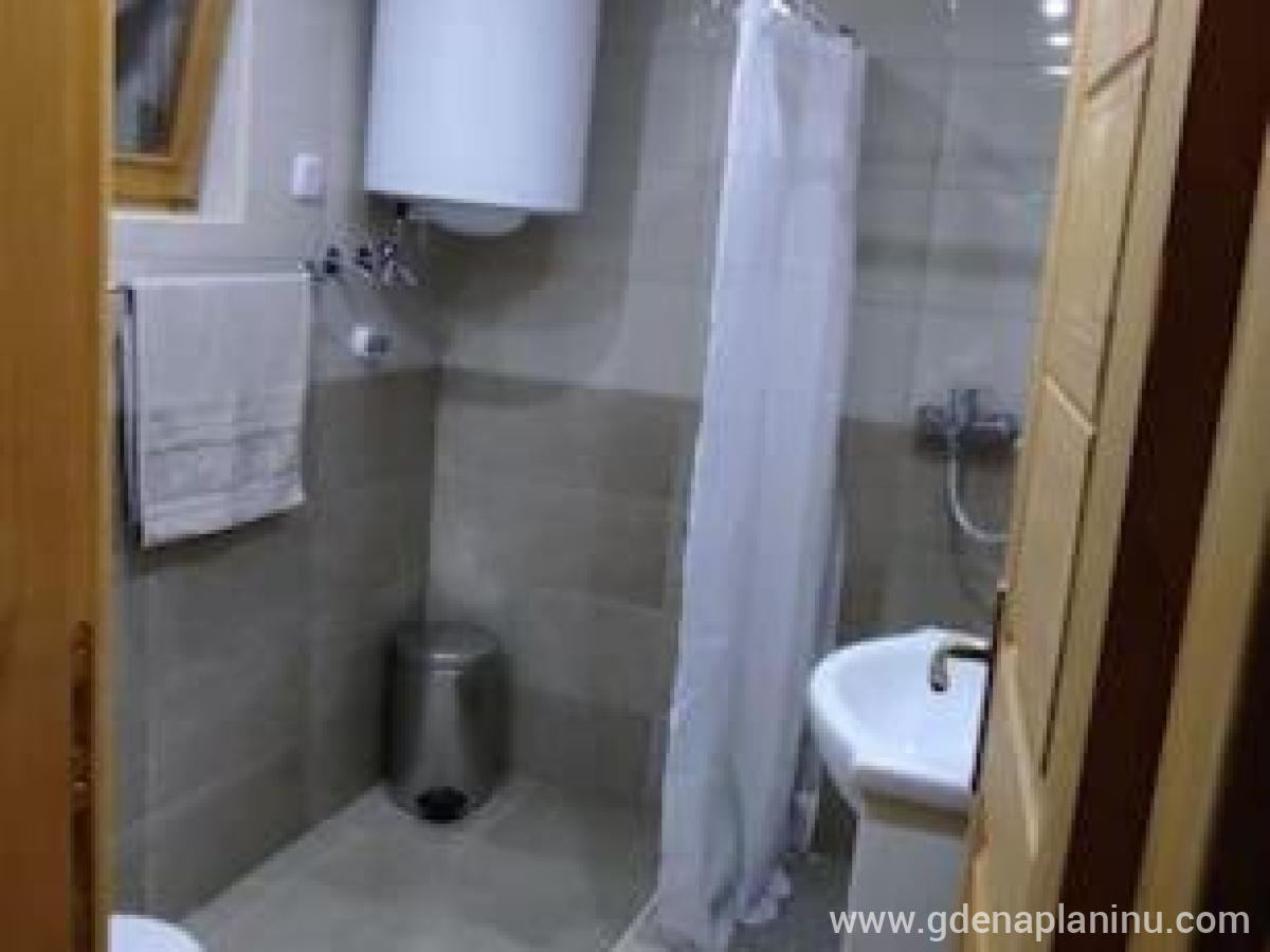 Apartmani Vuk, Privatunterkunft im Ort Kolašin, Montenegro - 332179723