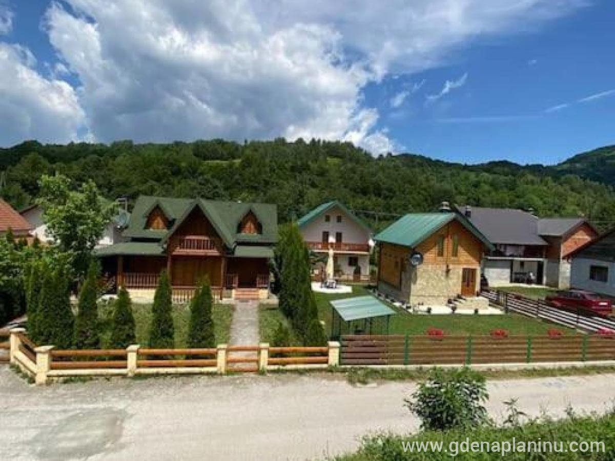 Apartmani Vuk, Privatunterkunft im Ort Kolašin, Montenegro - 332179774