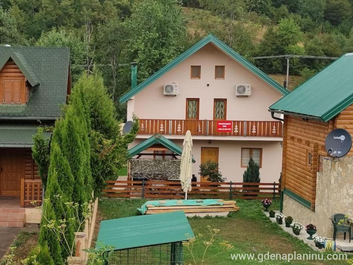 Apartmani Vuk, Privatunterkunft im Ort Kolašin, Montenegro - 332179996