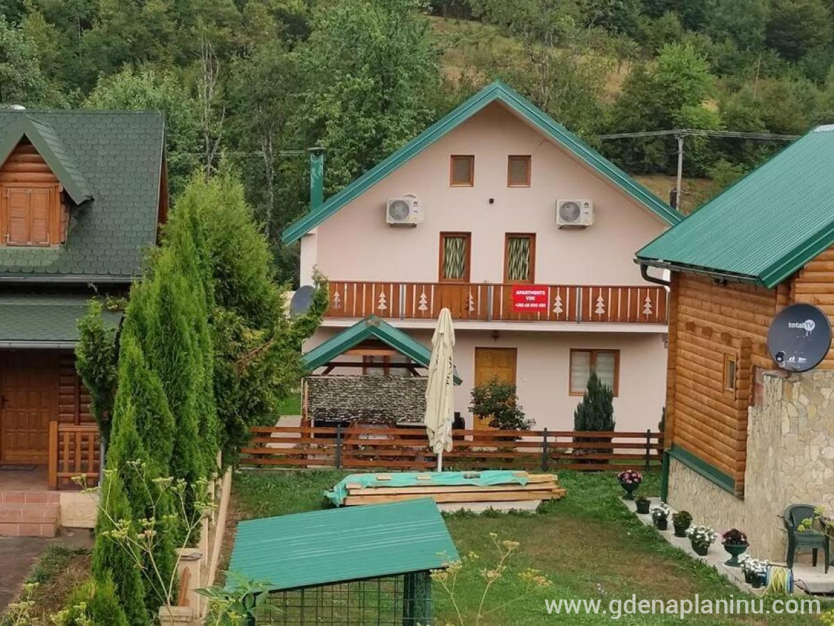 Apartmani Vuk, Privatunterkunft im Ort Kolašin, Montenegro - 332180059