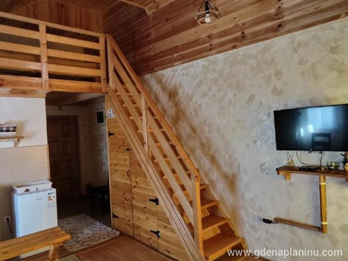 Apartmani Vuk, Privatunterkunft im Ort Kolašin, Montenegro - 335781184