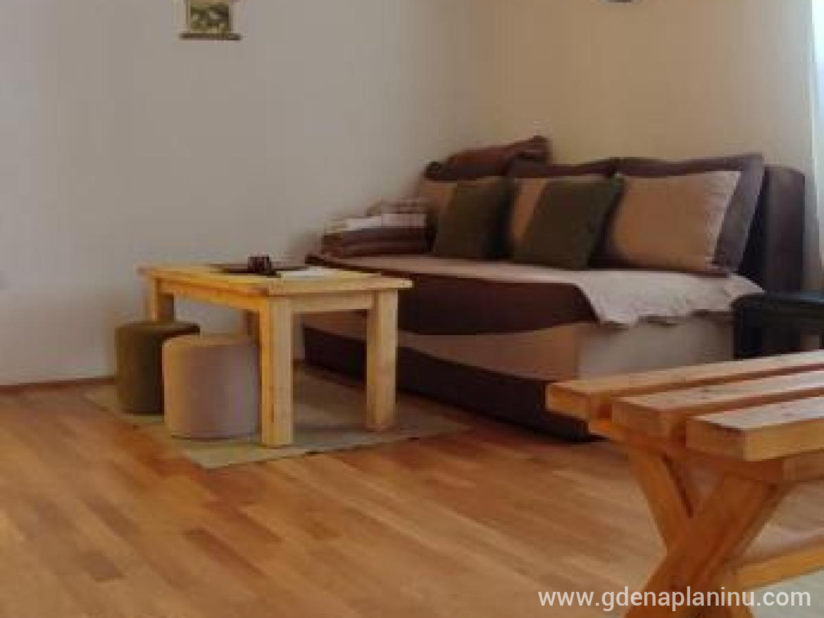 Apartmani Vuk, Privatunterkunft im Ort Kolašin, Montenegro - 335781272