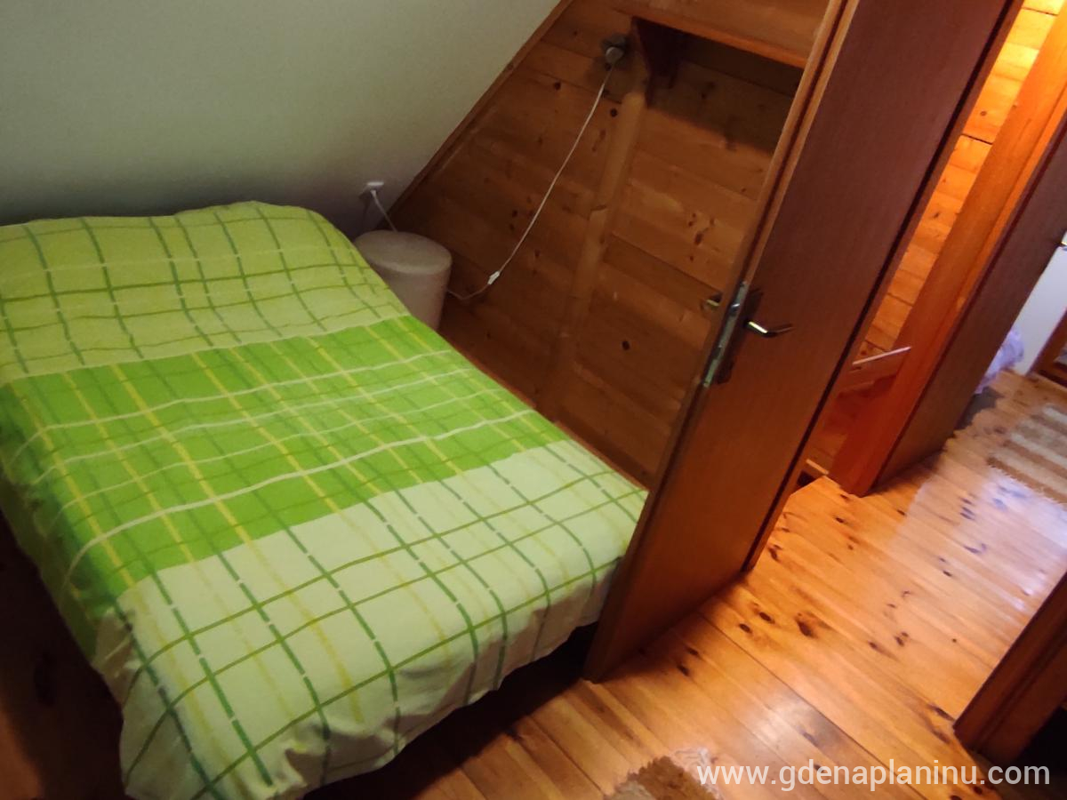 Brvnara Vrdnik, private accommodation in city Vrdnik, Serbia - Soba u Brvnari 1