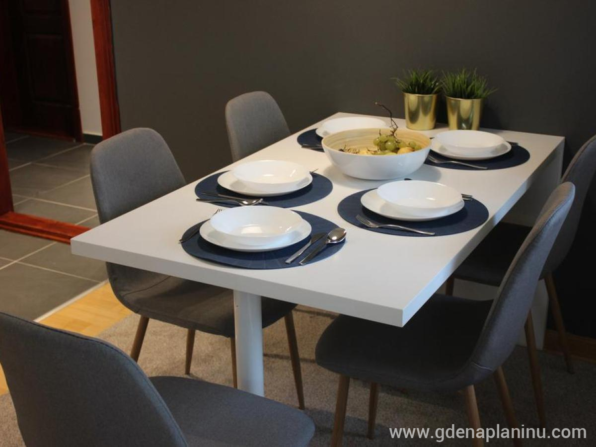 4 Seasons Vlašić Lux Apartments, privatni smeštaj u mestu Vlašić, Bosna i Hercegovina - Trpezarija