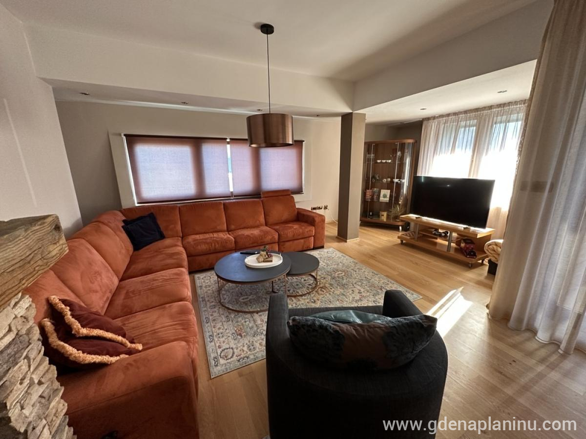 Apartman Aby – Bjelašnica, Privatunterkunft im Ort Trnovo, Bosnien und Herzegowina - Dnevni boravak