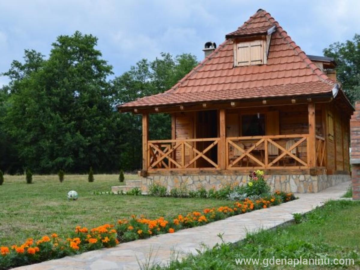 Apartmani Mateja – Mokra Gora, ενοικιαζόμενα δωμάτια στο μέρος Mokra Gora, Serbia - Apartmani Mateja – dvorište i eksterijer