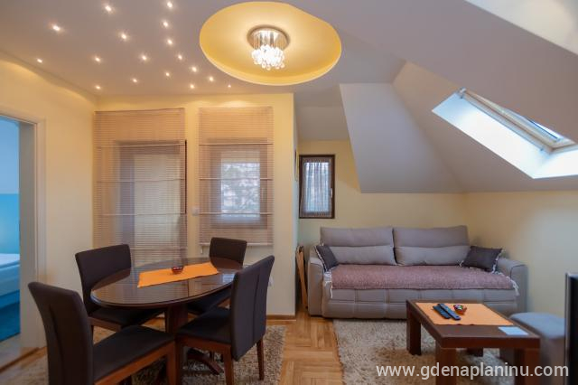 Bella Vita 1, апартамент в Bella Vita apartmani, частни квартири в града Zlatibor, Сърбия