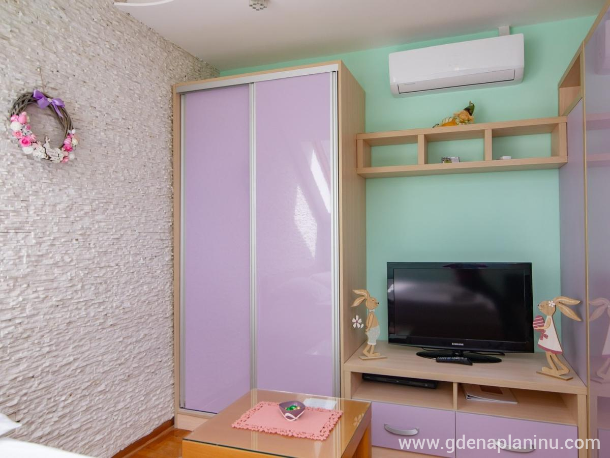 Bella Vita apartmani, Bella Vita 1, студио, частни квартири в града Zlatibor, Сърбия - Климатик в студиото