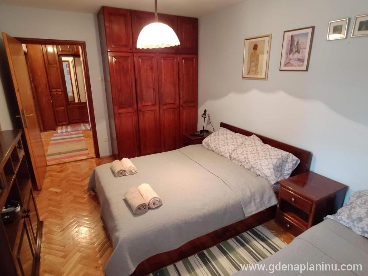 Apartman Ela br. 13F, logement privé à Zlatibor, Serbia - Kreveti u spavaćoj sobi