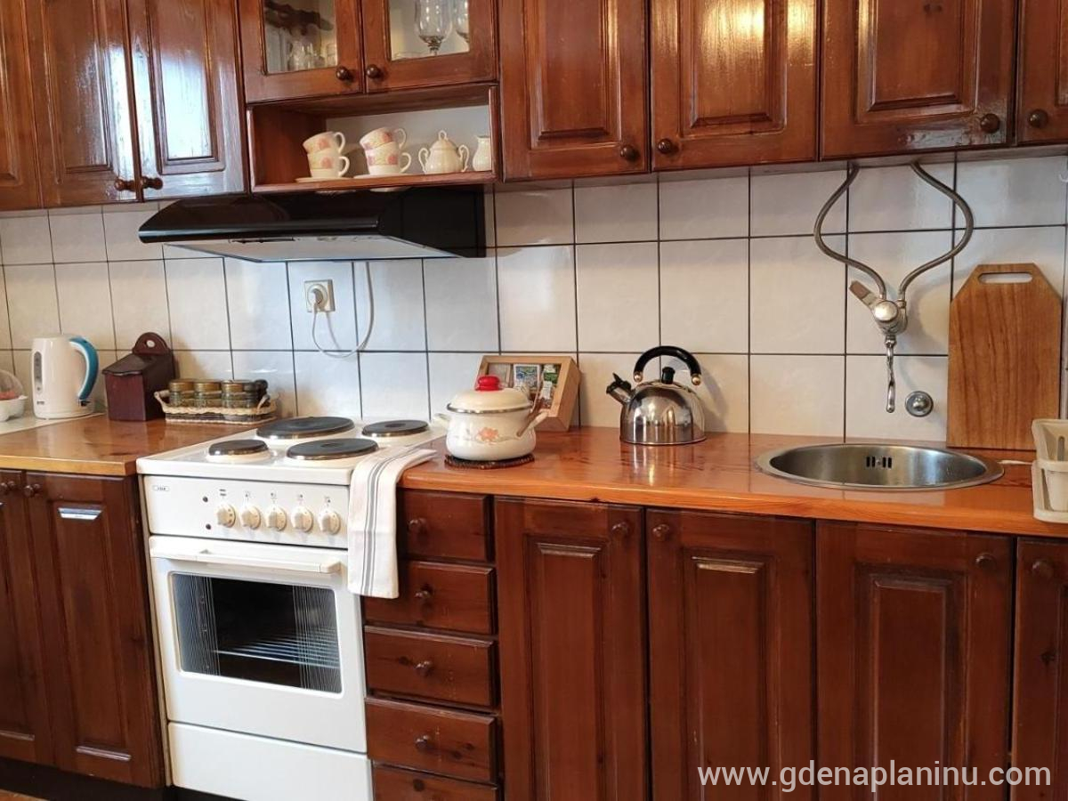Apartman Ela br. 13F, logement privé à Zlatibor, Serbia - Kuhinja