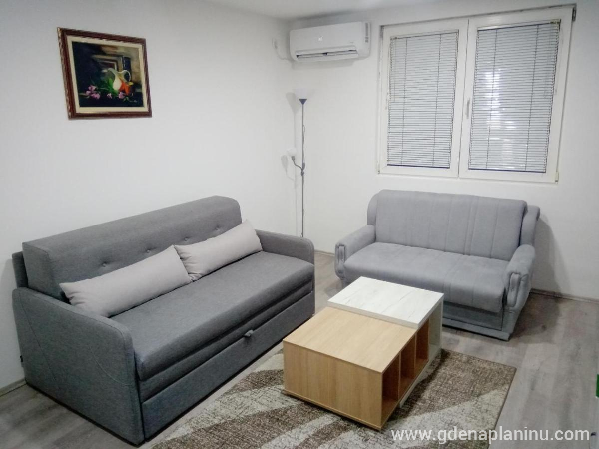 Fantastik apartman, частни квартири в града Bajina Bašta, Serbia - Garnitura u apartmanu
