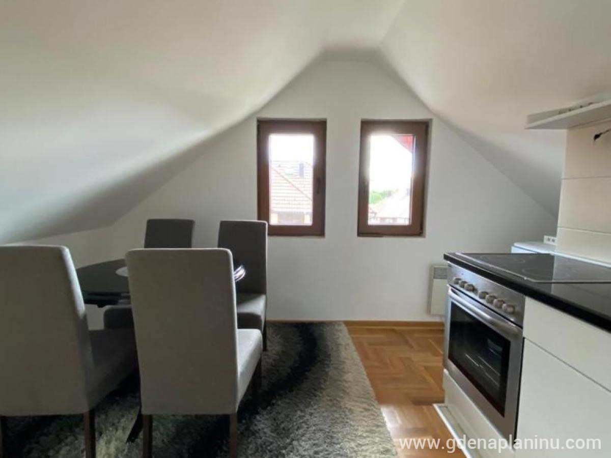 Apartman Golden Hill, частни квартири в града Zlatibor, Сърбия - Трапезария
