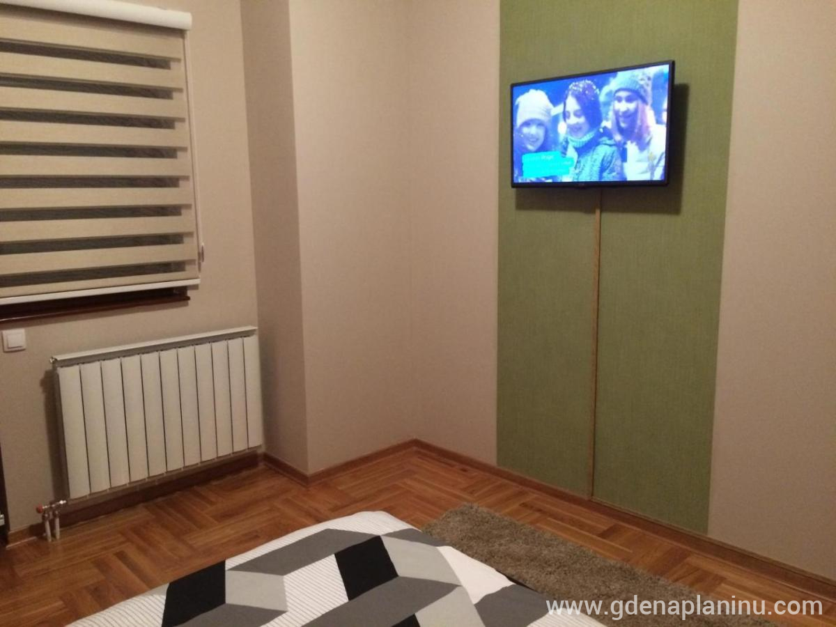 Apartman Harmony Zlatibor, privat innkvartering i sted Zlatibor, Serbia - Televizor u spavaćoj sobi