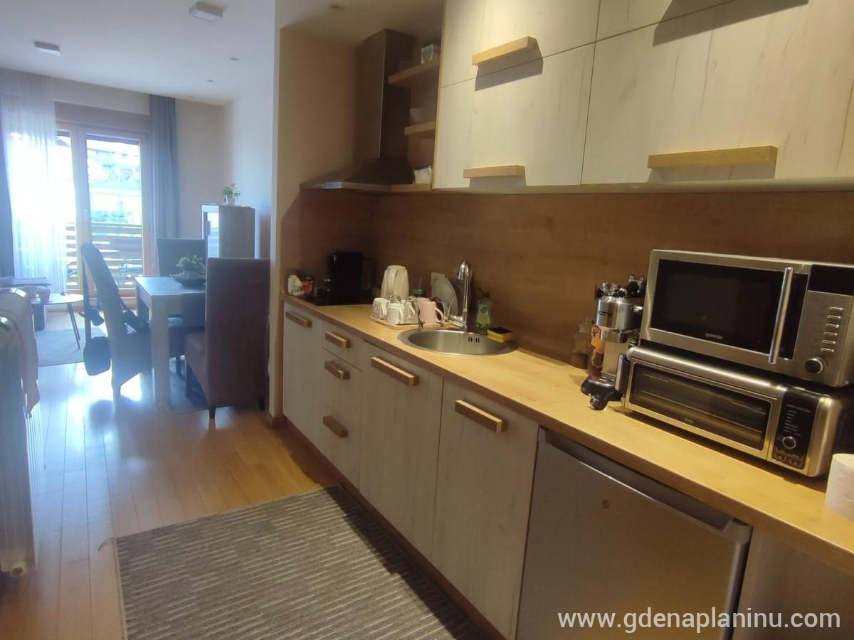 Apartman Zlatiborska pahulja 1, privat innkvartering i sted Zlatibor, Serbia - Kuhinja i trpezarija