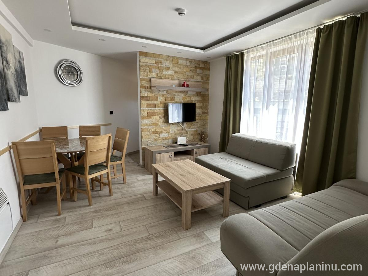 Apartman Pahuljica S59 Milmari, Частный сектор жилья Kopaonik, Сербия - Dnevni boravak sa trpezarijom